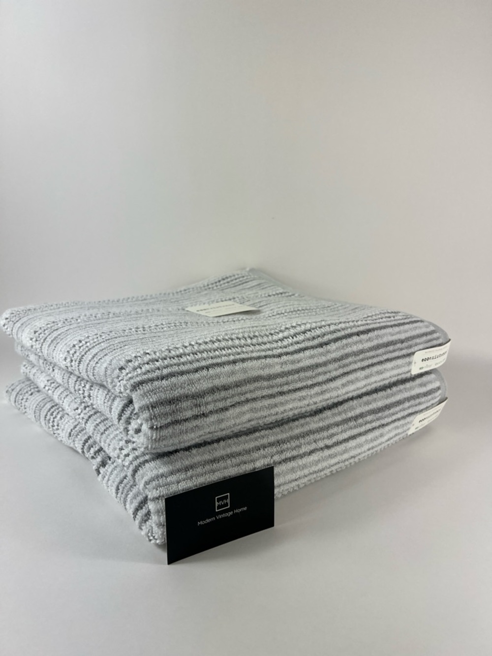 Ecoexistence Bath Towels Gray White Stripes Plush Cotton Quick Dry Set of 2 NEW